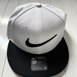 Nike true dry fit hat brand new white